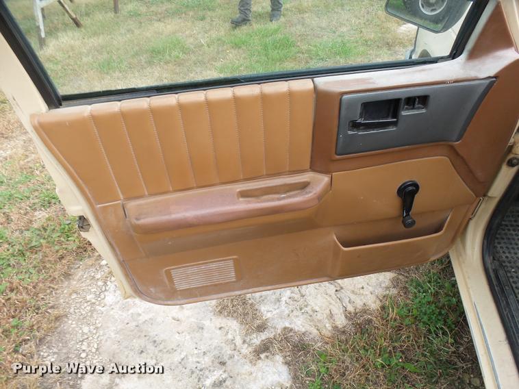 image for item AH9799 1991 Chevrolet S10 pickup truck