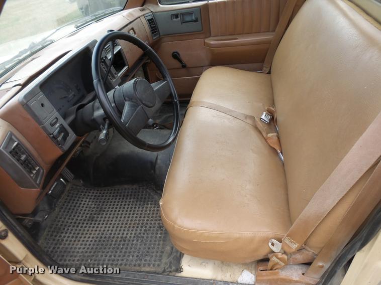 image for item AH9799 1991 Chevrolet S10 pickup truck