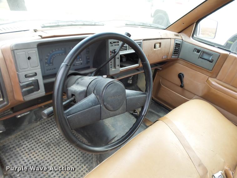 image for item AH9799 1991 Chevrolet S10 pickup truck