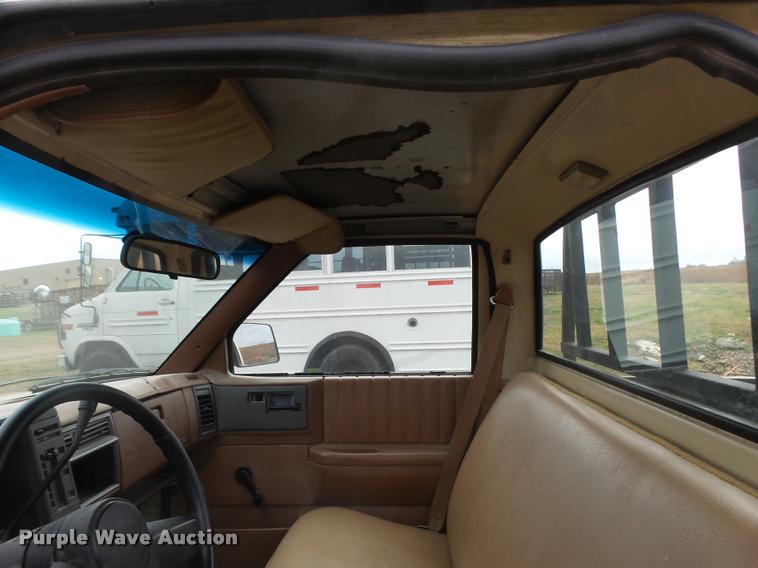 image for item AH9799 1991 Chevrolet S10 pickup truck