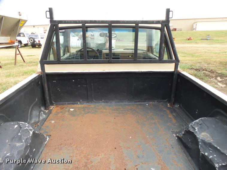 image for item AH9799 1991 Chevrolet S10 pickup truck