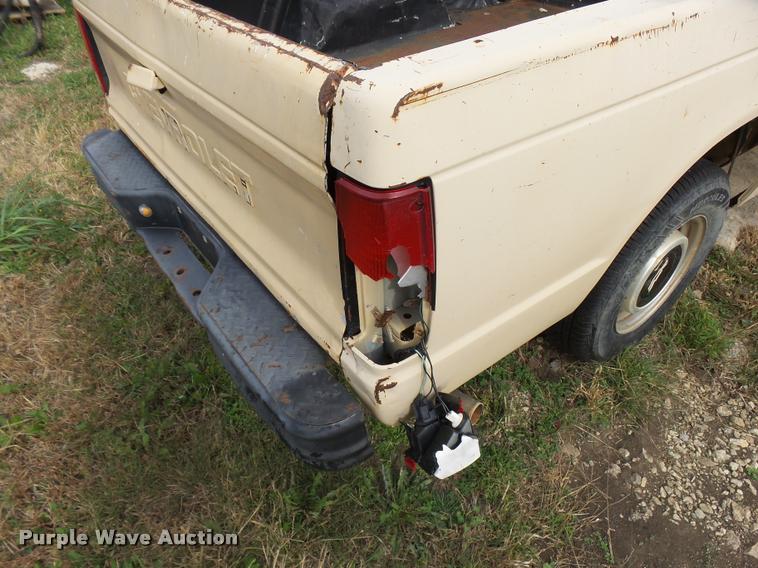 image for item AH9799 1991 Chevrolet S10 pickup truck