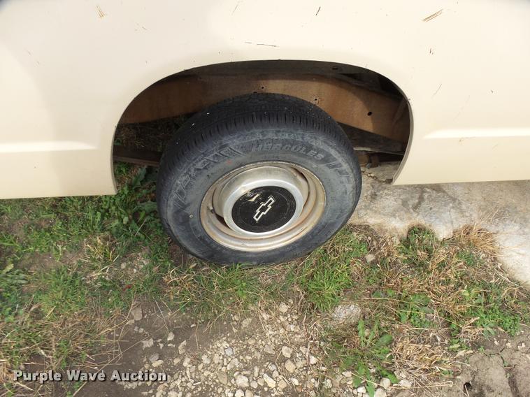 image for item AH9799 1991 Chevrolet S10 pickup truck