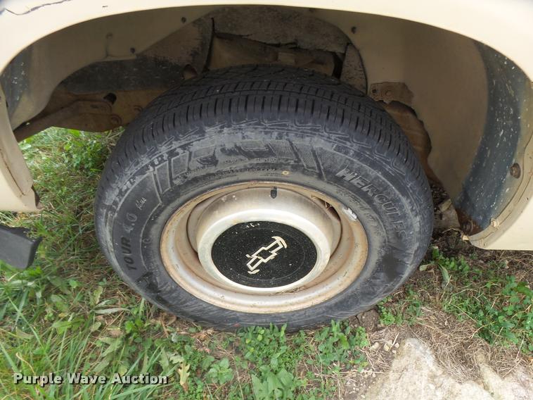 image for item AH9799 1991 Chevrolet S10 pickup truck