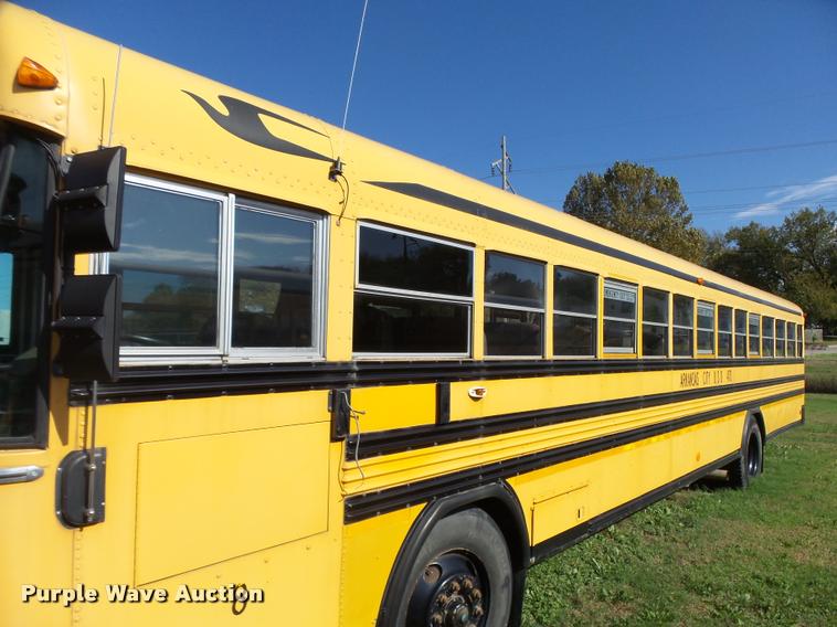 image for item AH9824 2000 Blue Bird TC2000 school bus