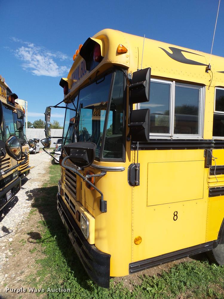 image for item AH9824 2000 Blue Bird TC2000 school bus
