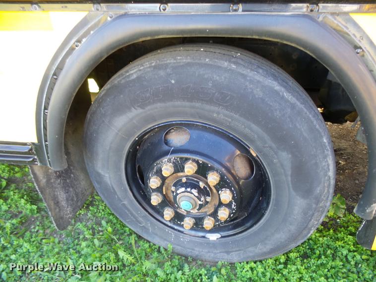 image for item AH9824 2000 Blue Bird TC2000 school bus