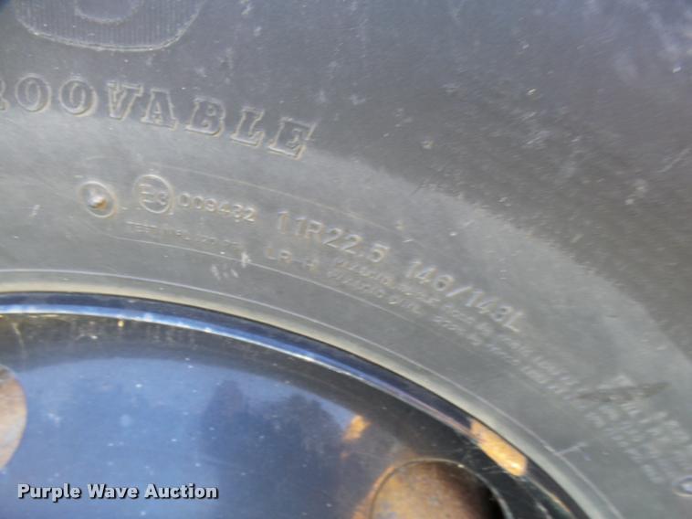 image for item AH9824 2000 Blue Bird TC2000 school bus