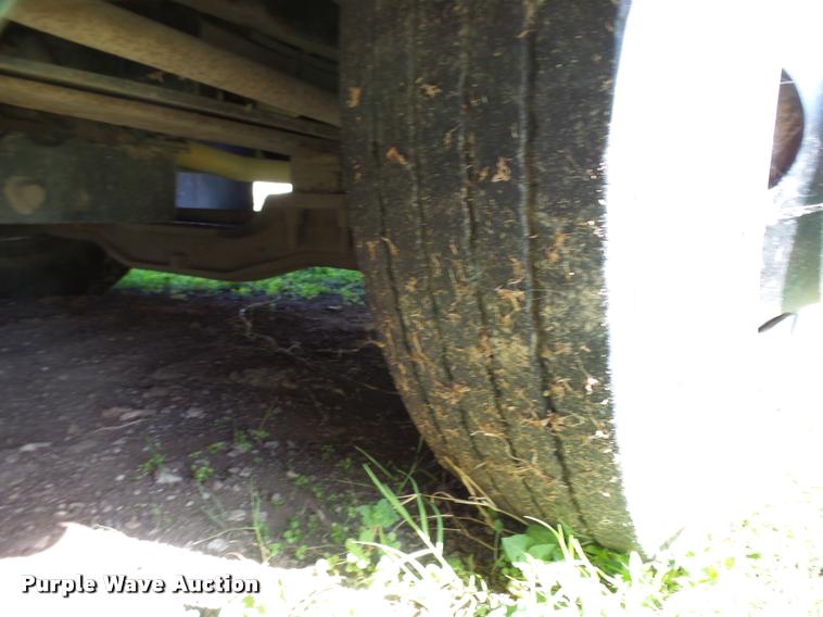 image for item AH9824 2000 Blue Bird TC2000 school bus