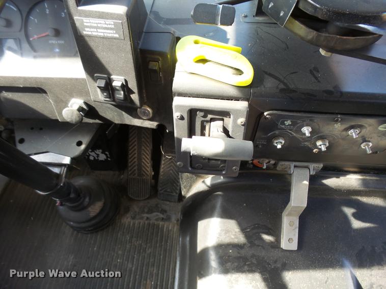 image for item AH9824 2000 Blue Bird TC2000 school bus