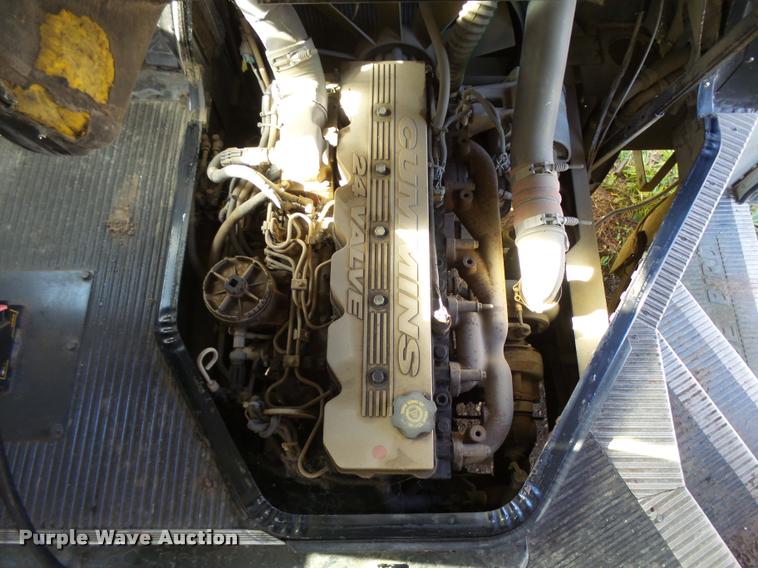 image for item AH9824 2000 Blue Bird TC2000 school bus