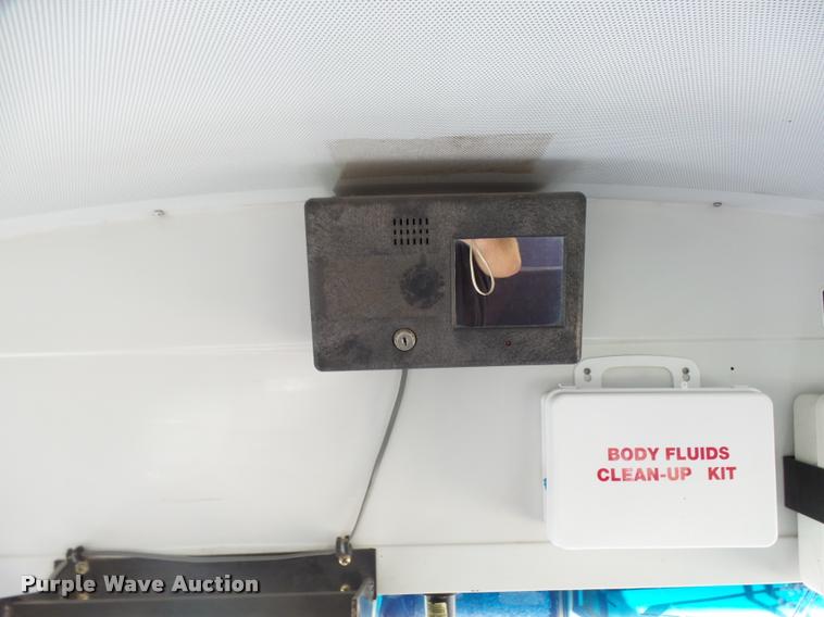 image for item AH9824 2000 Blue Bird TC2000 school bus