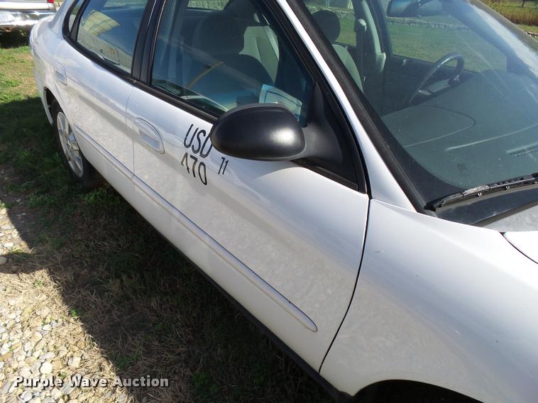 image for item AH9826 2007 Ford Taurus