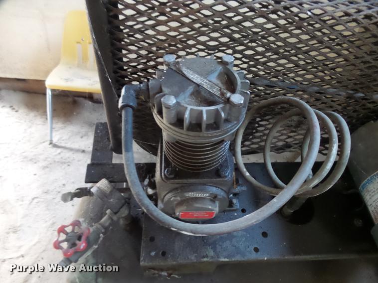 image for item AH9846 Johnson air compressor