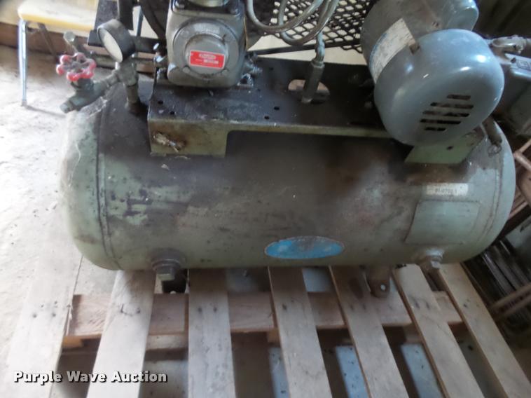 image for item AH9846 Johnson air compressor