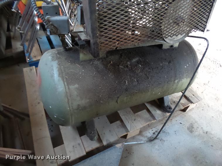 image for item AH9846 Johnson air compressor