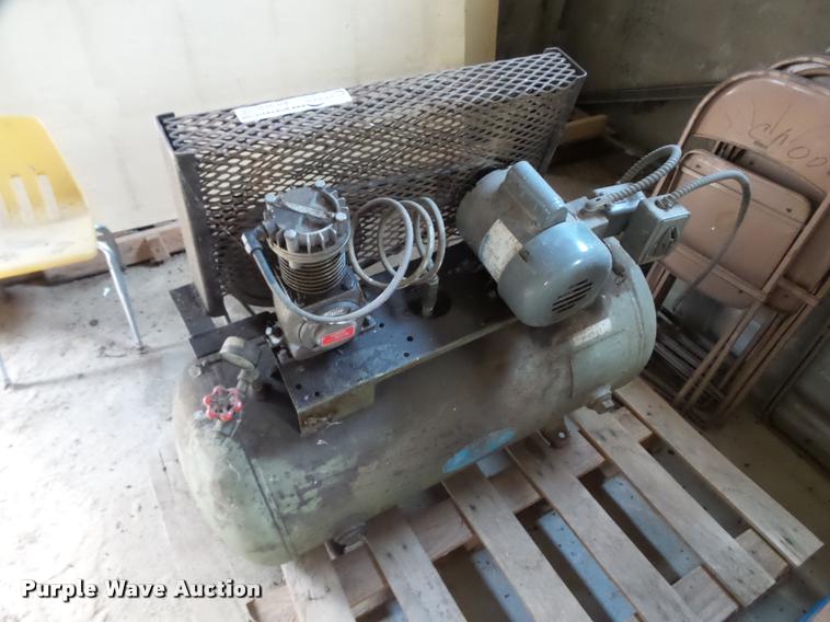 image for item AH9846 Johnson air compressor