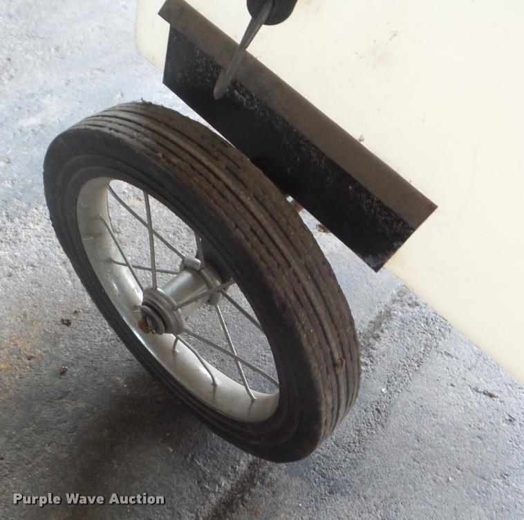 image for item AP9573 Lawn and Garden equipment