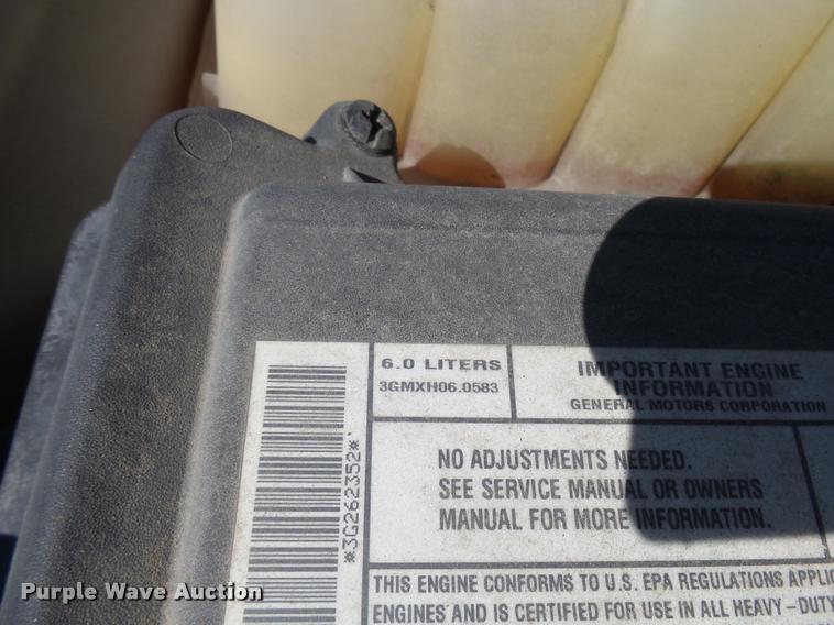 image for item AV9855 2003 Chevrolet Suburban SUV