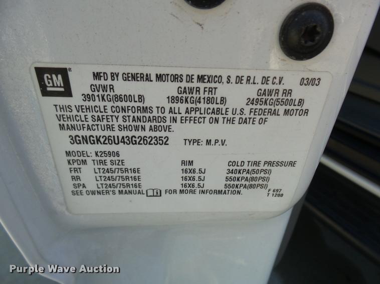 image for item AV9855 2003 Chevrolet Suburban SUV