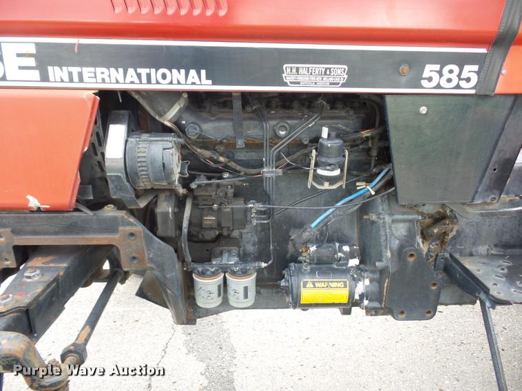 image for item BG9674 Case IH 585 tractor