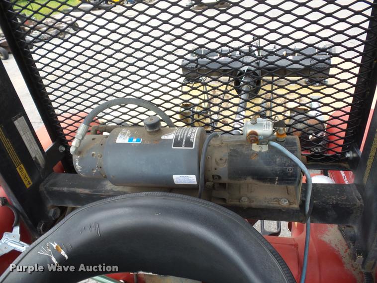 image for item BG9674 Case IH 585 tractor