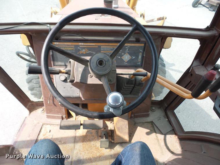 image for item BG9678 Case 580K backhoe