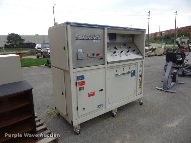 image for item BG9696 Bauer compressors P5 compressed air filling station