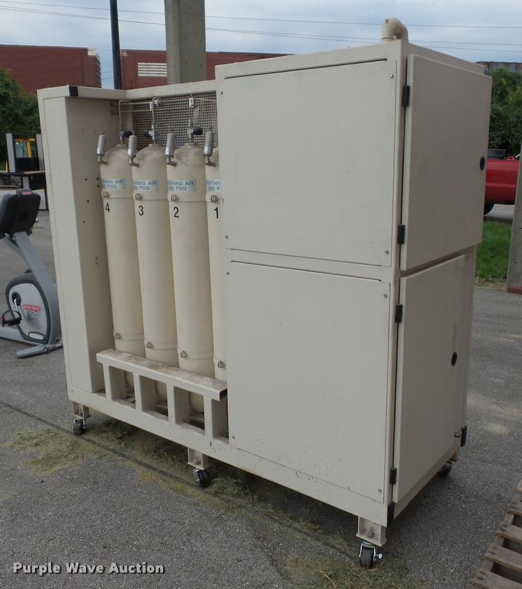 image for item BG9696 Bauer compressors P5 compressed air filling station