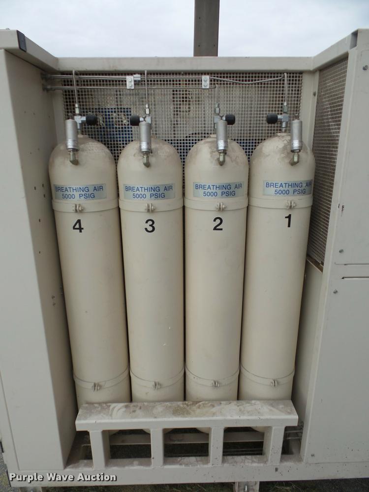 image for item BG9696 Bauer compressors P5 compressed air filling station