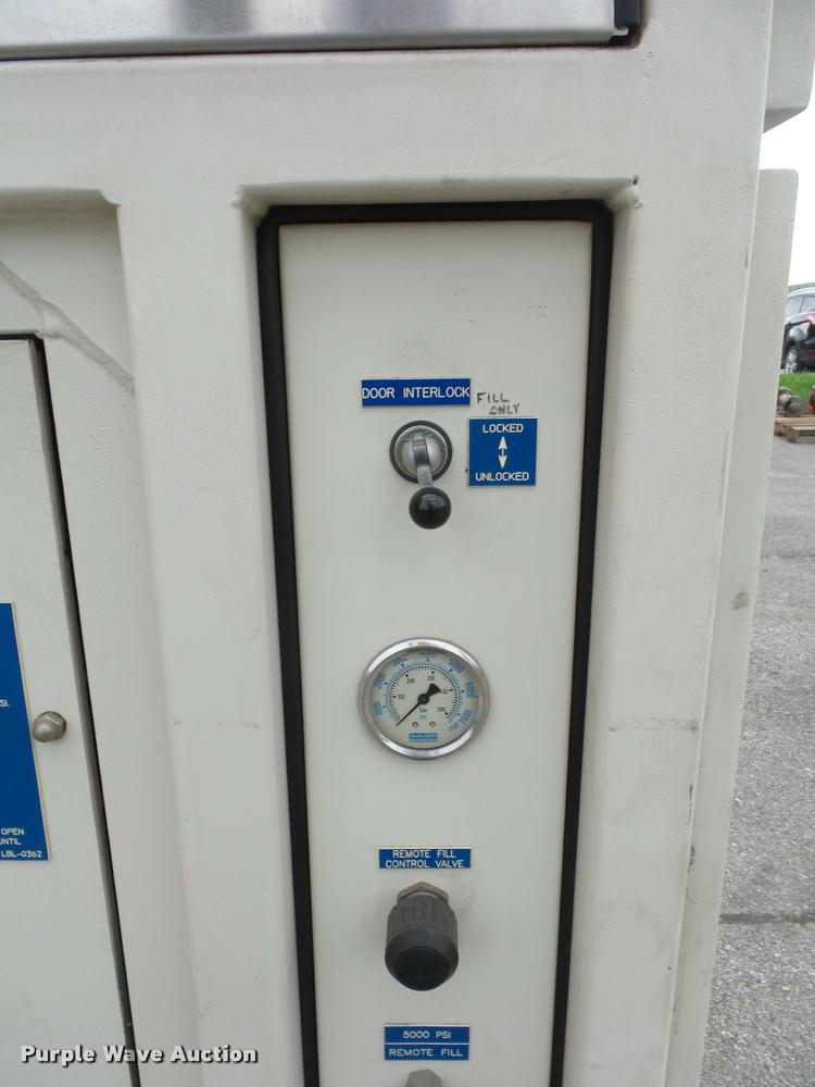 image for item BG9696 Bauer compressors P5 compressed air filling station