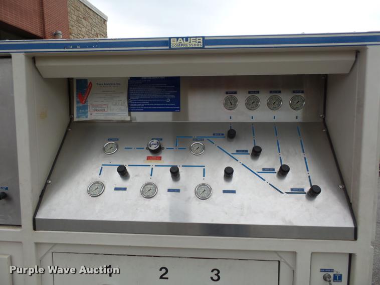 image for item BG9696 Bauer compressors P5 compressed air filling station