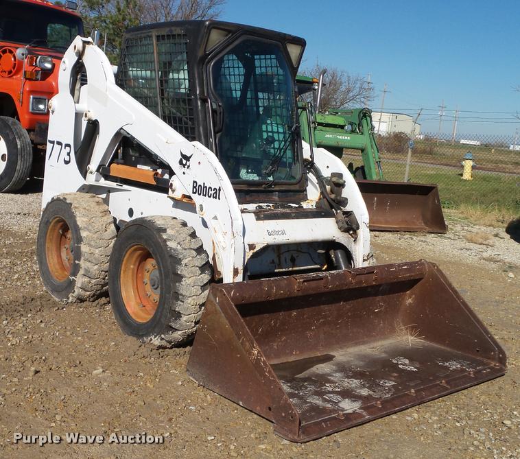 image for item BP9441 2001 Bobcat 773 skid steer