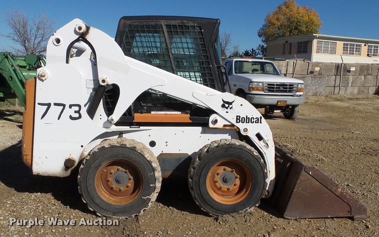 image for item BP9441 2001 Bobcat 773 skid steer