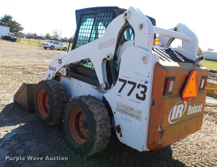 image for item BP9441 2001 Bobcat 773 skid steer