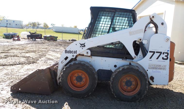 image for item BP9441 2001 Bobcat 773 skid steer