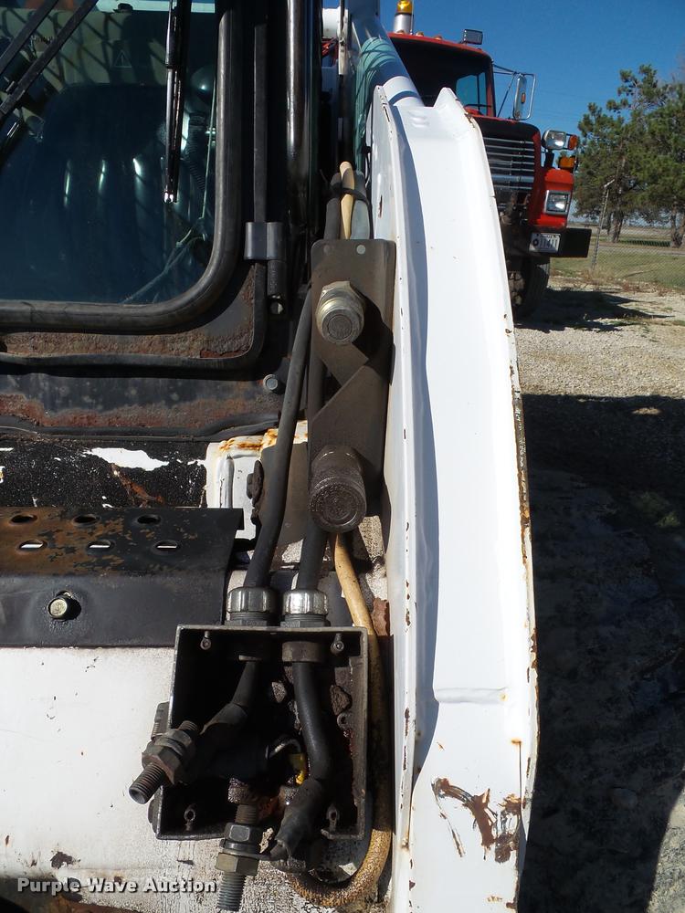 image for item BP9441 2001 Bobcat 773 skid steer