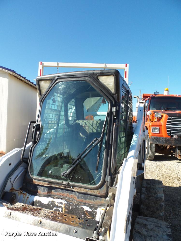 image for item BP9441 2001 Bobcat 773 skid steer