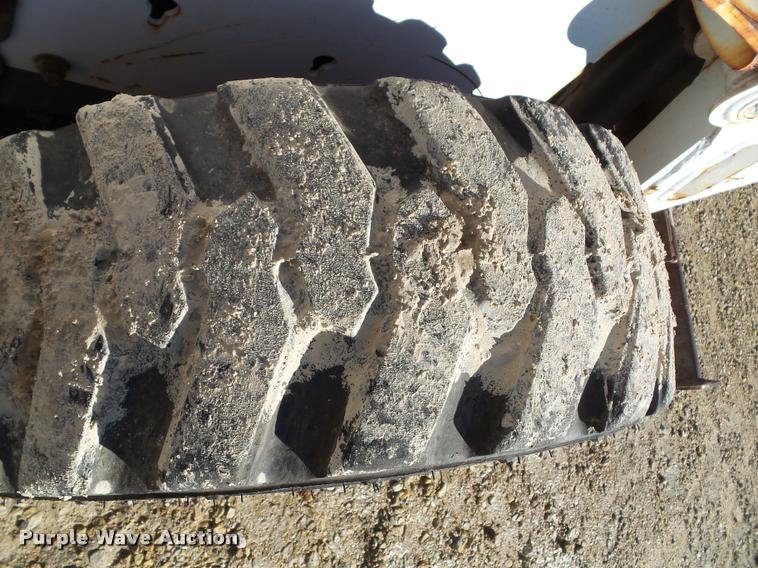 image for item BP9441 2001 Bobcat 773 skid steer