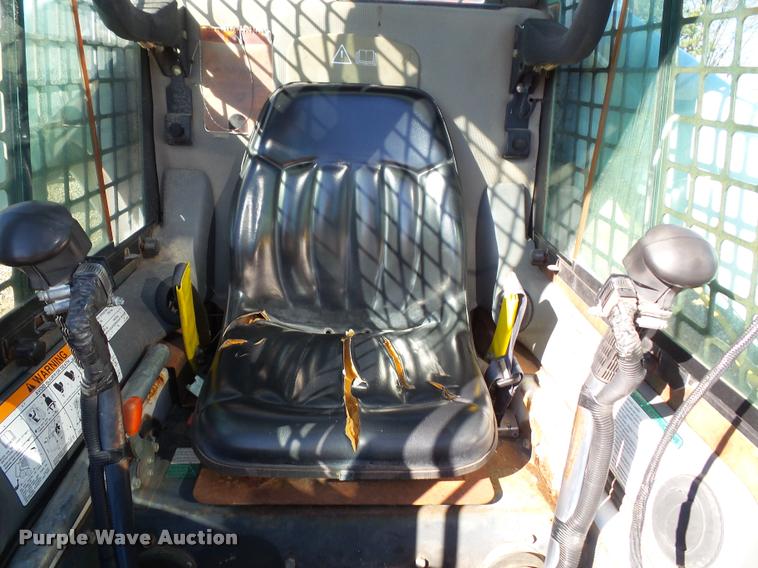 image for item BP9441 2001 Bobcat 773 skid steer