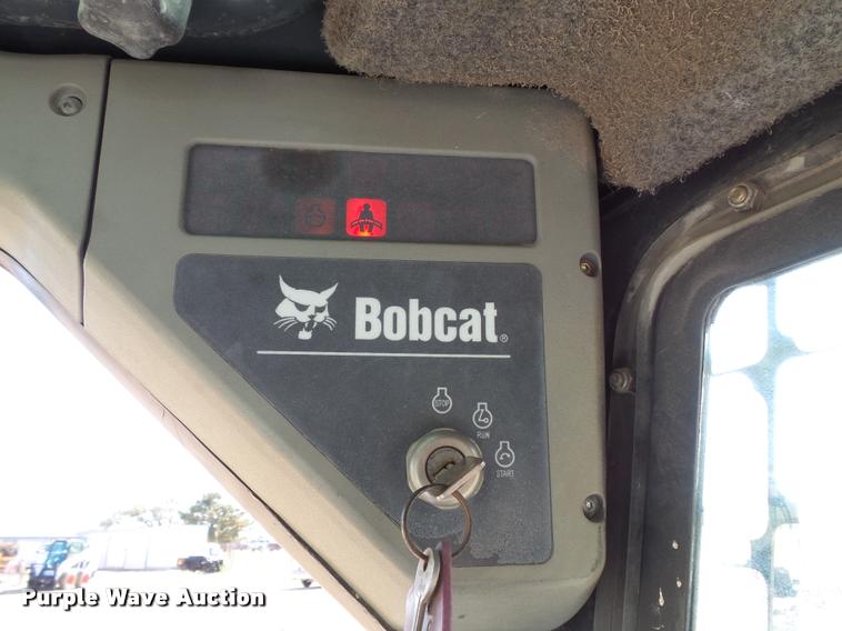 image for item BP9441 2001 Bobcat 773 skid steer