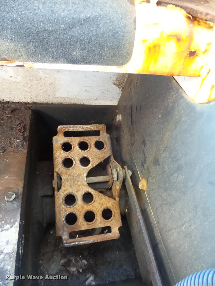 image for item BP9441 2001 Bobcat 773 skid steer