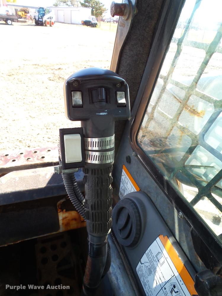 image for item BP9441 2001 Bobcat 773 skid steer