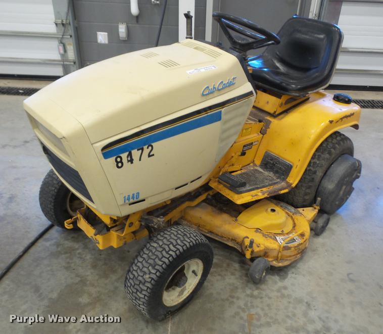 image for item BW9520 Cub Cadet 1440 lawn mower