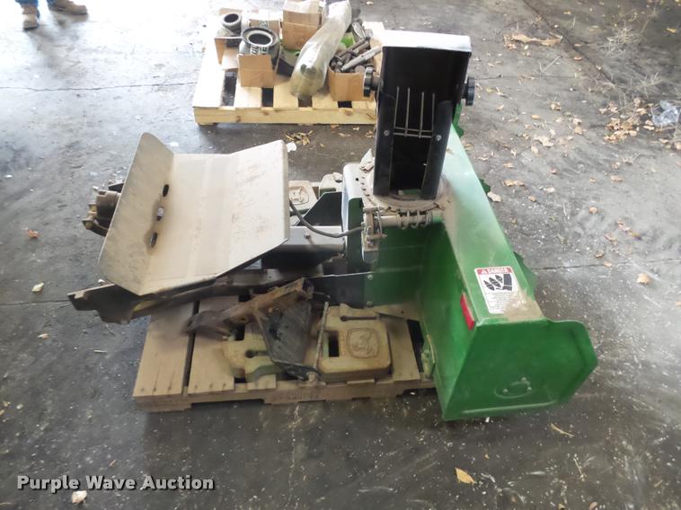 image for item BY9635 John Deere 8176 snow blower and weights