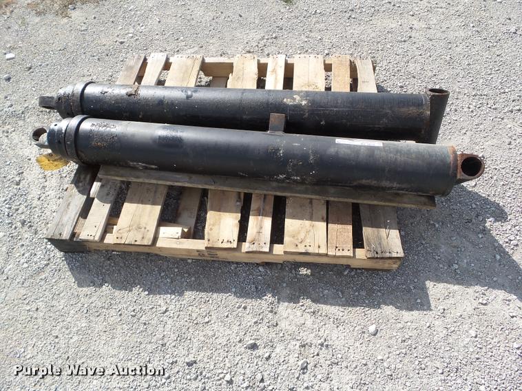 image for item BZ9878 (2) Parker rams