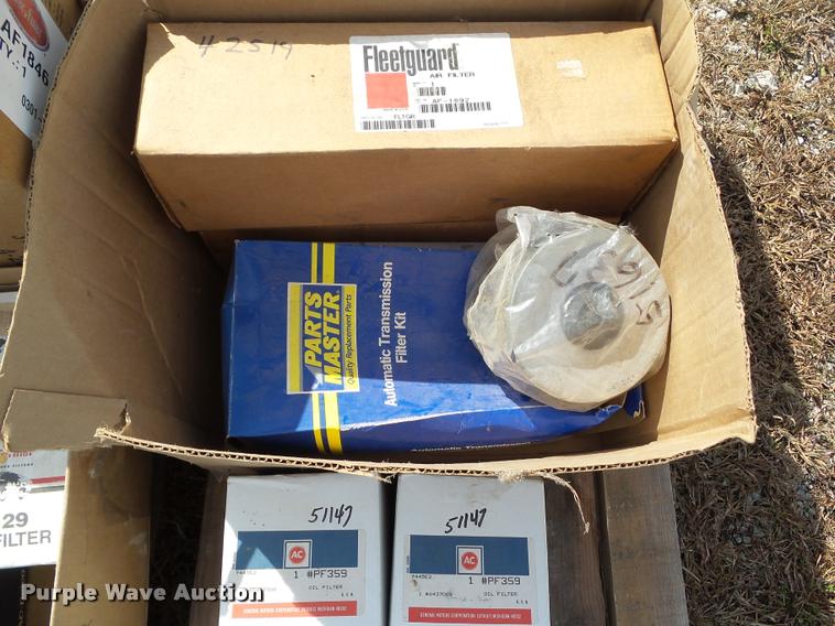 image for item BZ9884 Oil and air filters