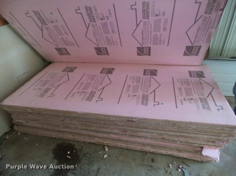 image for item BZ9892 (23) 4' x 8' x 1" sheets of insulation