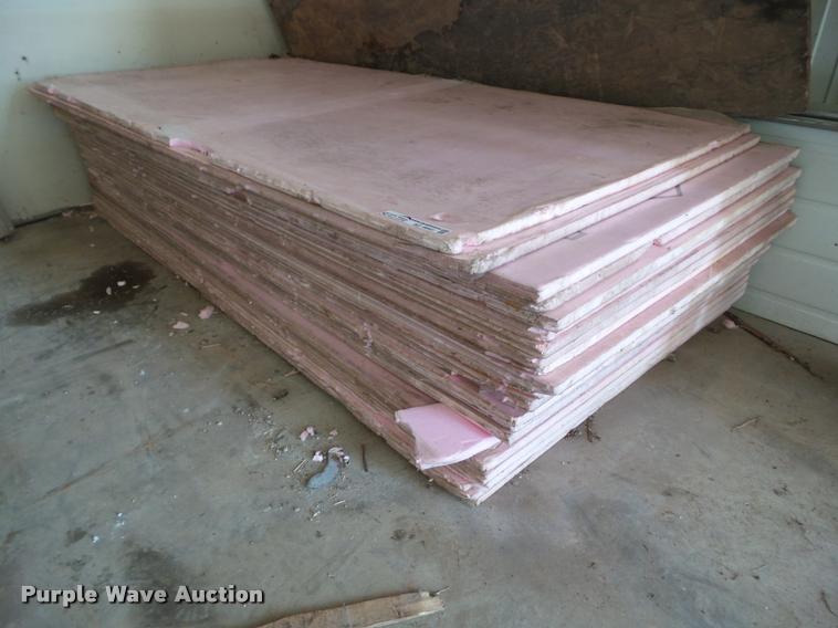 image for item BZ9892 (23) 4' x 8' x 1" sheets of insulation
