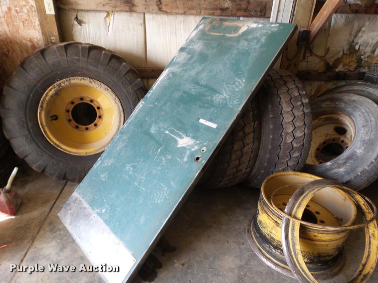 image for item BZ9894 Steel door